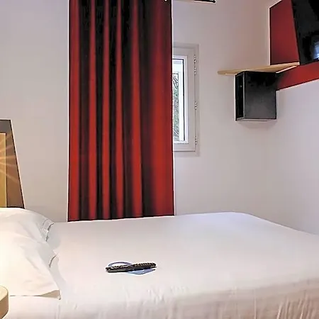 Hotel In Nancy 2*